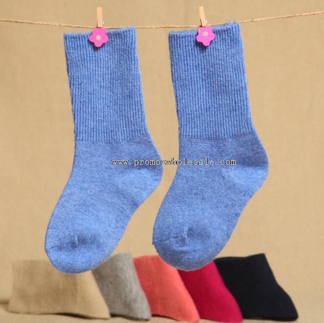 ensfarvet baby sokker