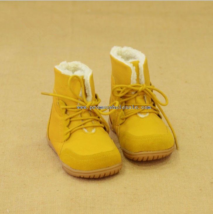 Sepatu boot karet anak-anak