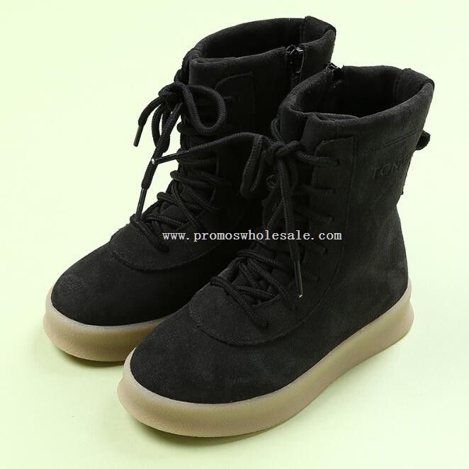 Martin boots Sepatu