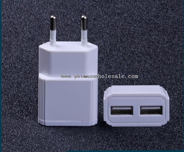 White durable 5V 2.1A charger