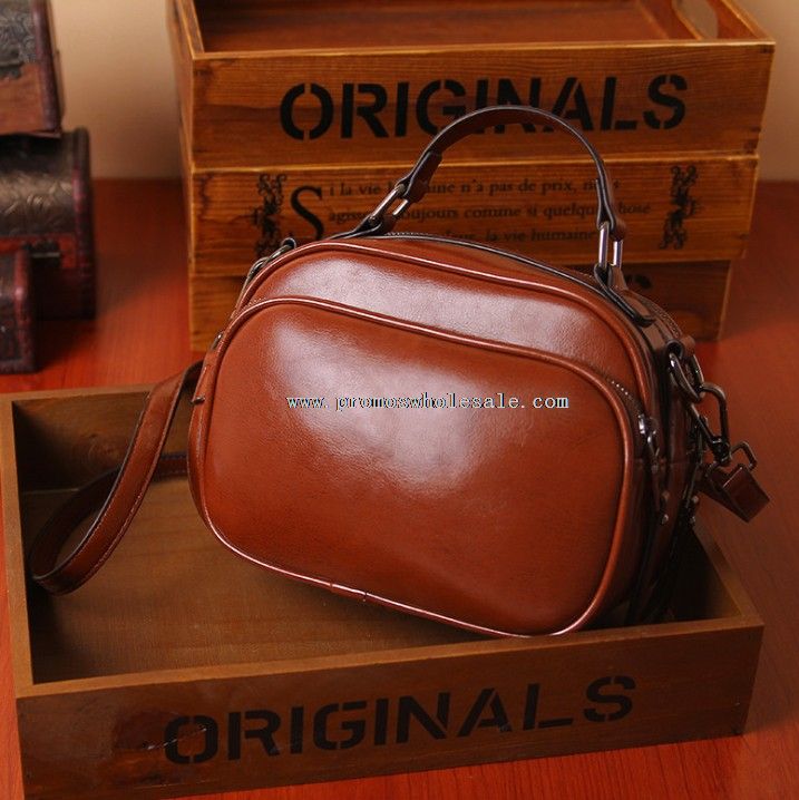 women trendy hand bags