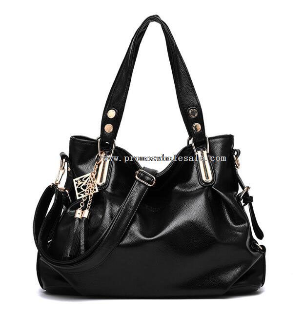 long strap shoulder bag