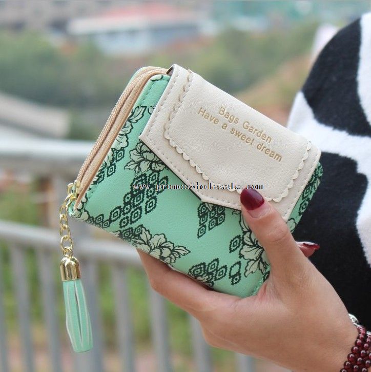 tassel hand purse