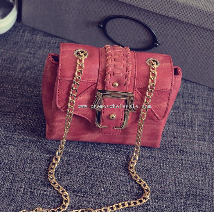 trendy women sling bags