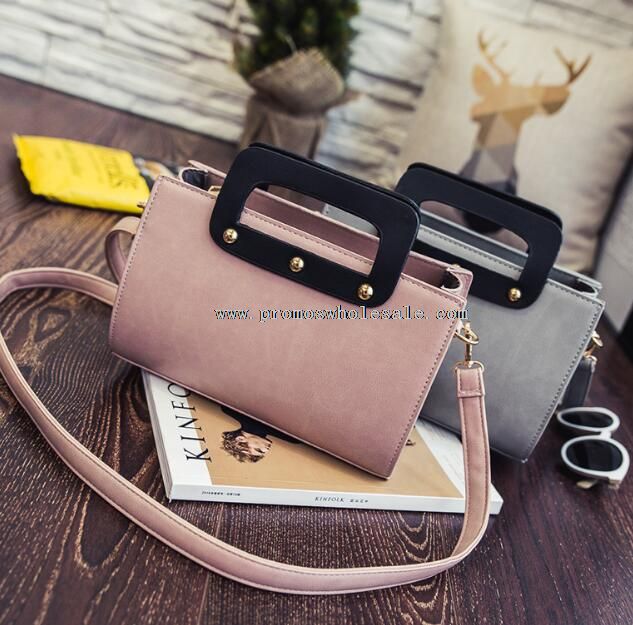 women shoulder bag