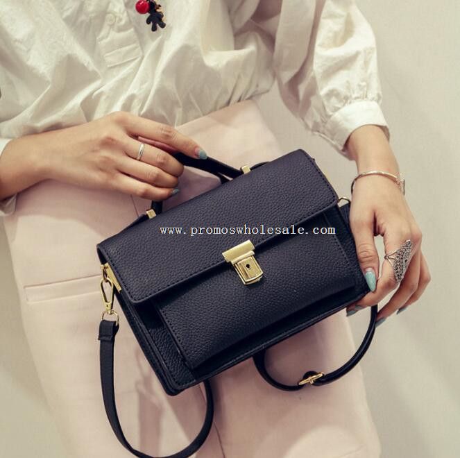 women shoulder bag