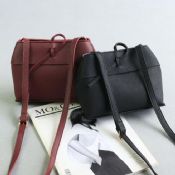 woman shoulder bag images