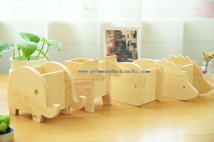 Animal wooden pencil holder