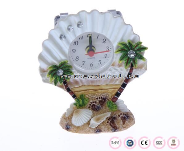 Horloge de forme de conque