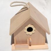 Χειροποίητο ξύλινο σπίτι πουλιών images