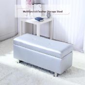 Tabouret de fin pour le lit en cuir images