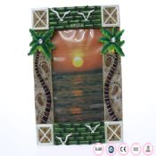 Photo frame with scenery pattern images