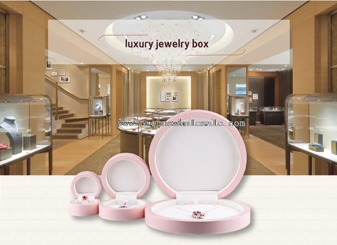 Luxury ring box