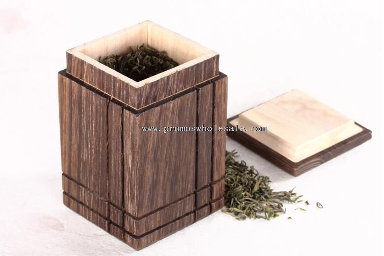 Antigua caja de té