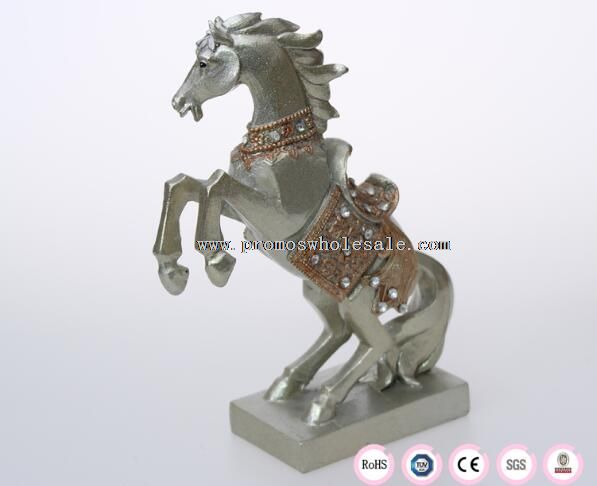 Sølvfargede grand hest hjem dekorasjon