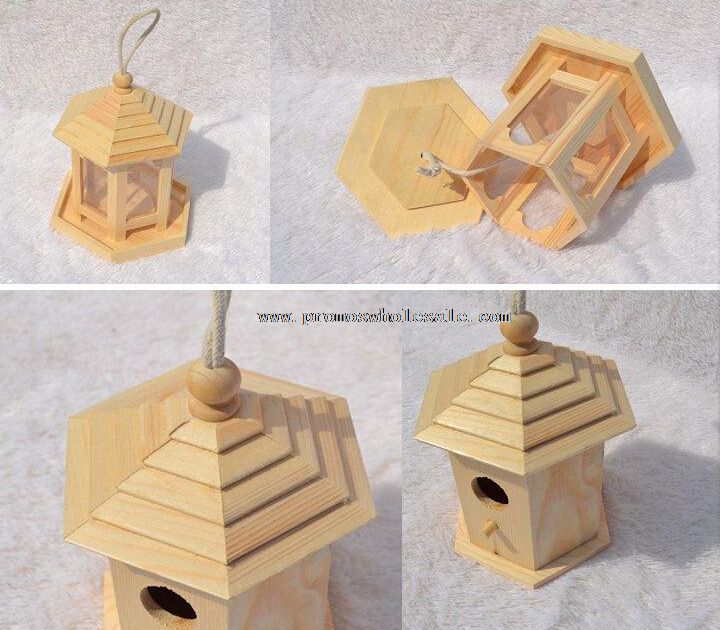 Casas do pássaro de argila de madeira