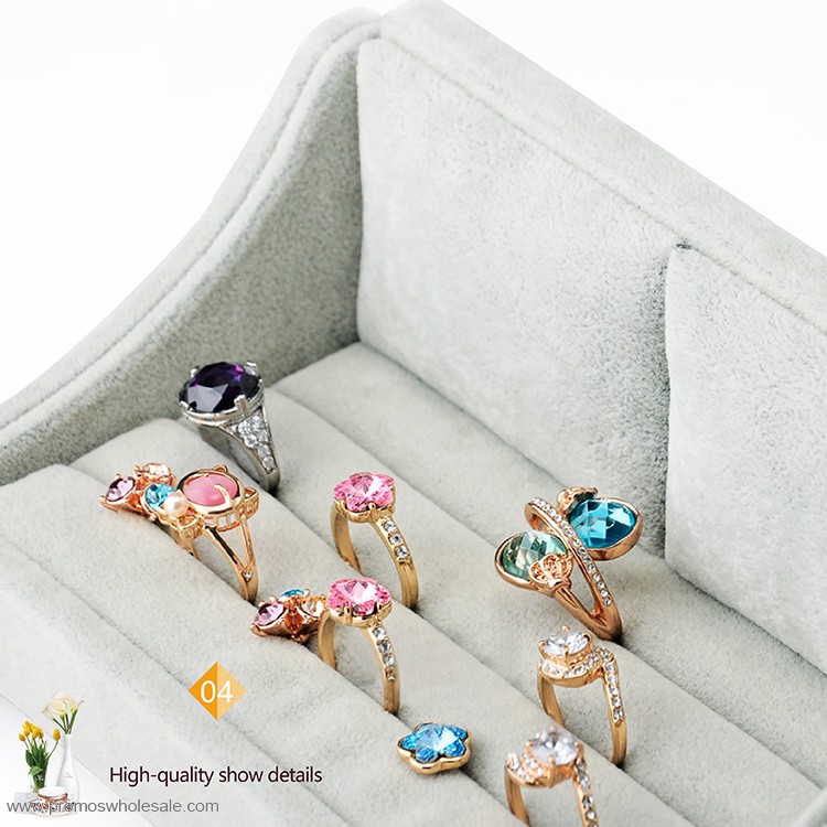 koleksi Pribadi designer perhiasan kotak