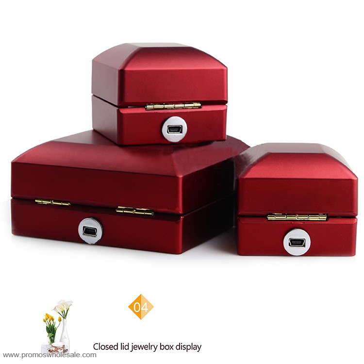 Lacquer jewelry box