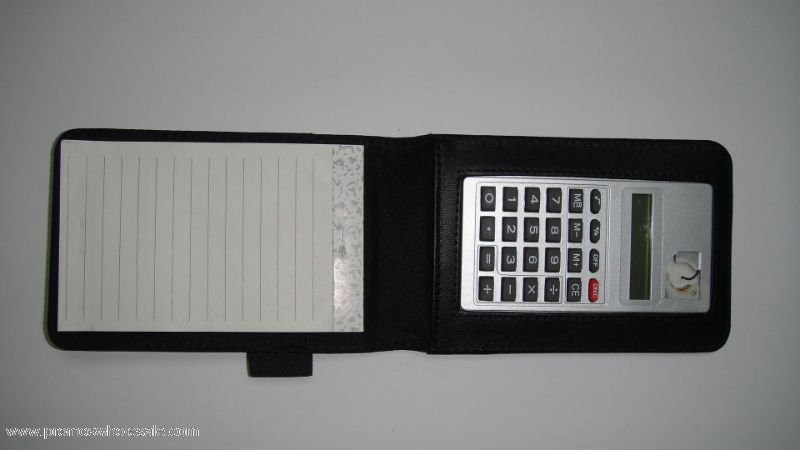 Kožené mini portfolio s kalkulačkou