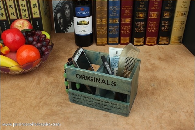 Hollow out two grid wooden pencil holder 