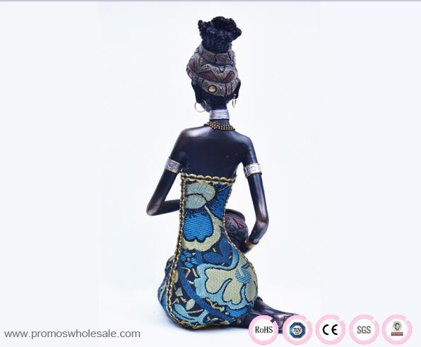 Afrikansk kvinna polyresin staty