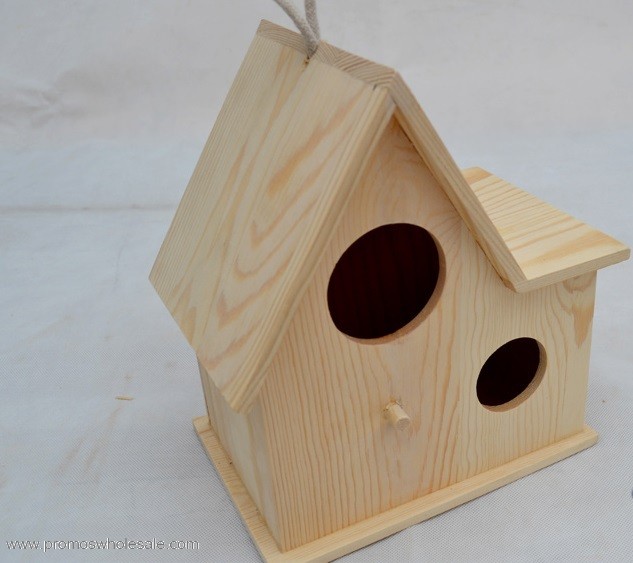 Uccello in legno casa