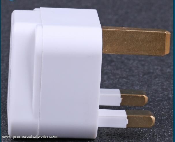 White Travel Adaptors 