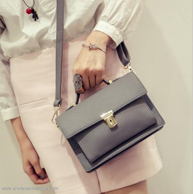 women shoulder bag 