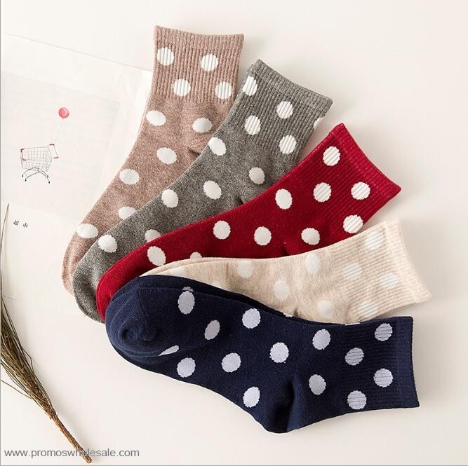  women fancy socks with colourful fashion pattern