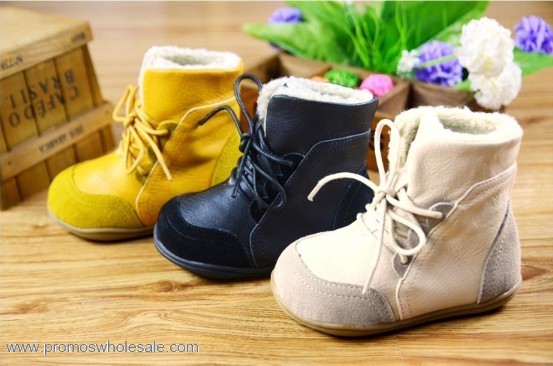 anak-anak karet boots